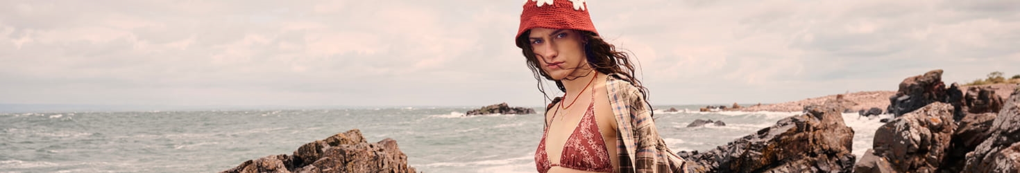 Spring/summer 2022 fra Maanesten hedder Surrounding Shapes Maanesten Schmuck aus Schmuckzentrum.de